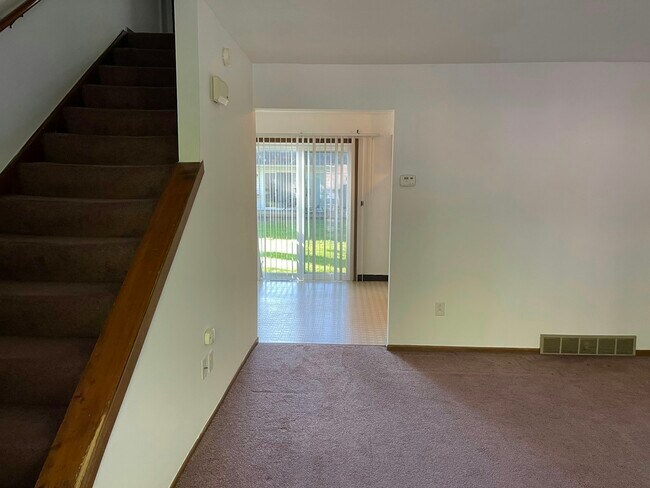 Foto del edificio - 4165 W Ridge Rd