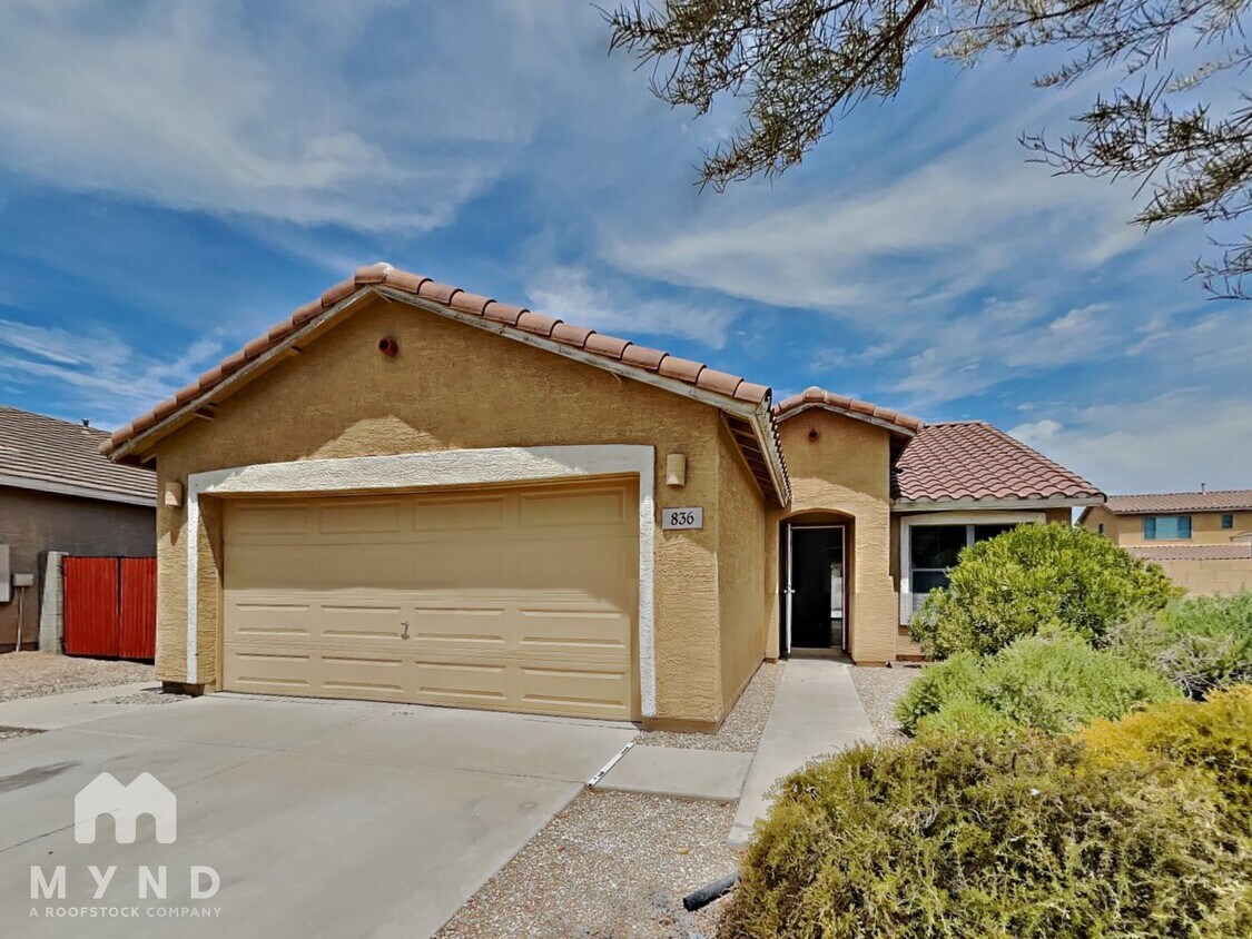 Primary Photo - 836 W Burkhalter Dr