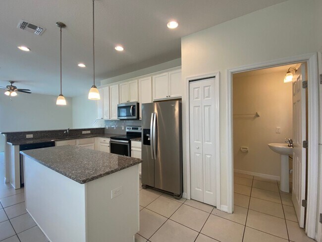 Building Photo - 3BD/2.5BA Town Home in Sawgrass Landing In...