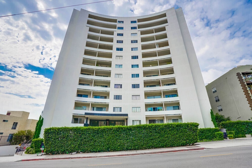 7250 Franklin Ave Unit 1011, Los Angeles, CA 90046 Condo for Rent in