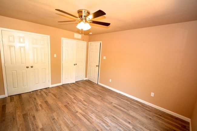 Building Photo - Harmony Apartments-ALL BILLS PAID