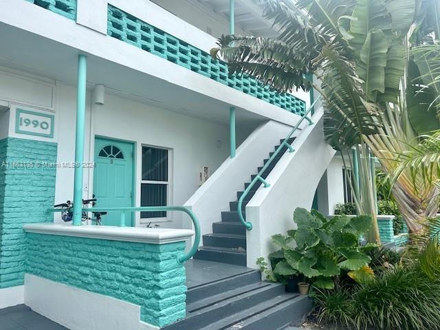Foto del edificio - 1990 Bay Dr