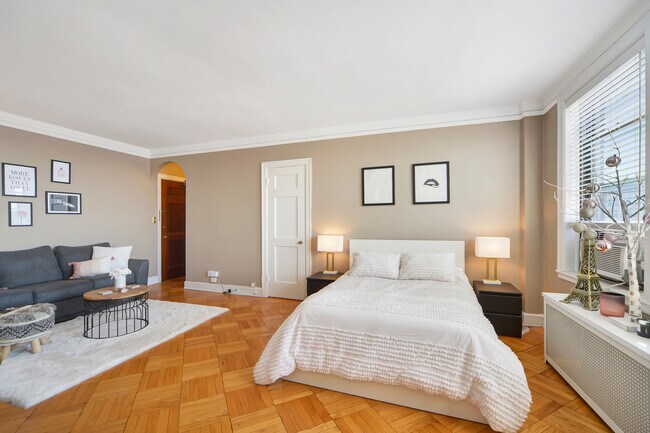 Foto del edificio - 2000 N Lincoln Park W