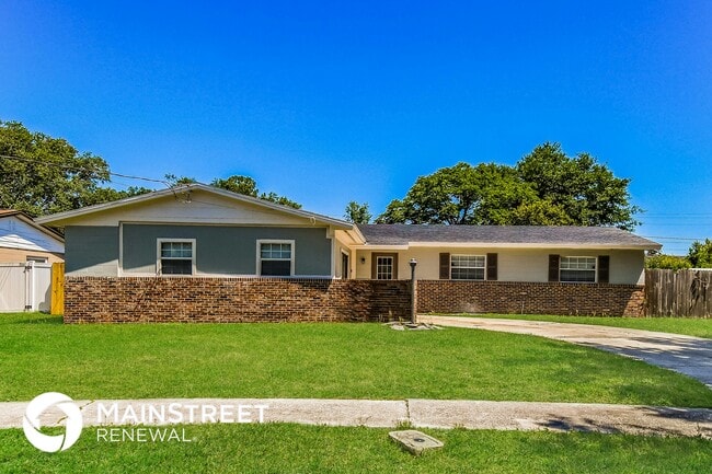Building Photo - 8215 Barracuda Rd