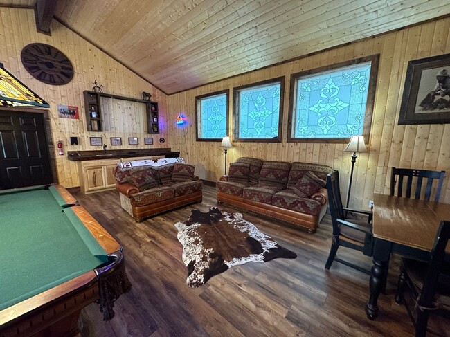 Foto del edificio - Studio Apartment in Deschutes River Woods