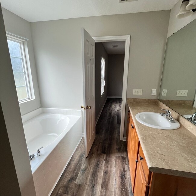 Building Photo - 6438 Swallowtail Dr