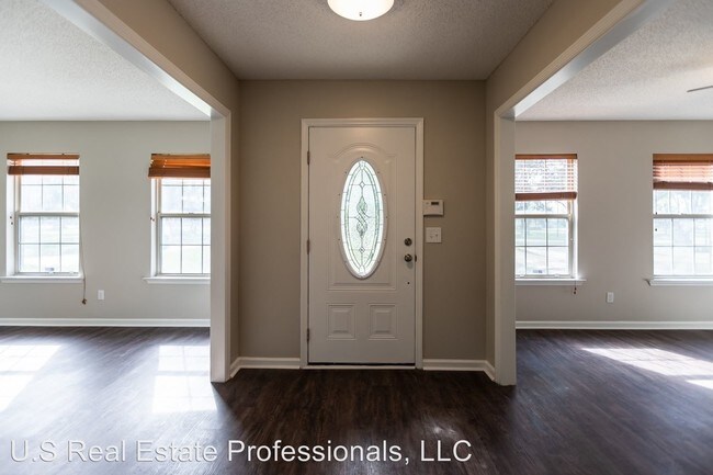 Building Photo - 4 br, 2.5 bath House - 170 Marsh Drive