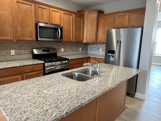 Kitchen - 4118 Cambron Dr