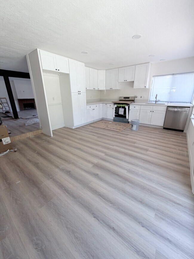 Foto del edificio - 16486 Elm Haven Dr