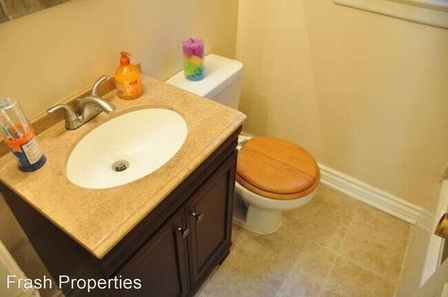 Foto del edificio - 6200-6206 Fountain Ave