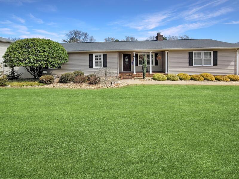 3300 Locust Hill Rd, Taylors, SC 29687 House Rental in Taylors, SC