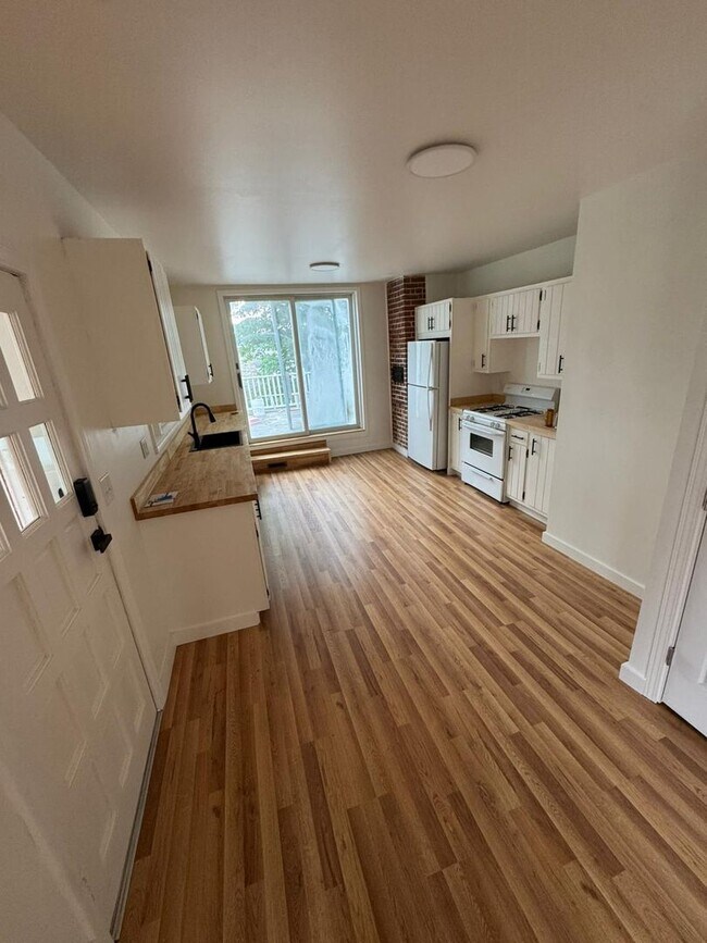 Foto del edificio - West 2nd Street Duplex