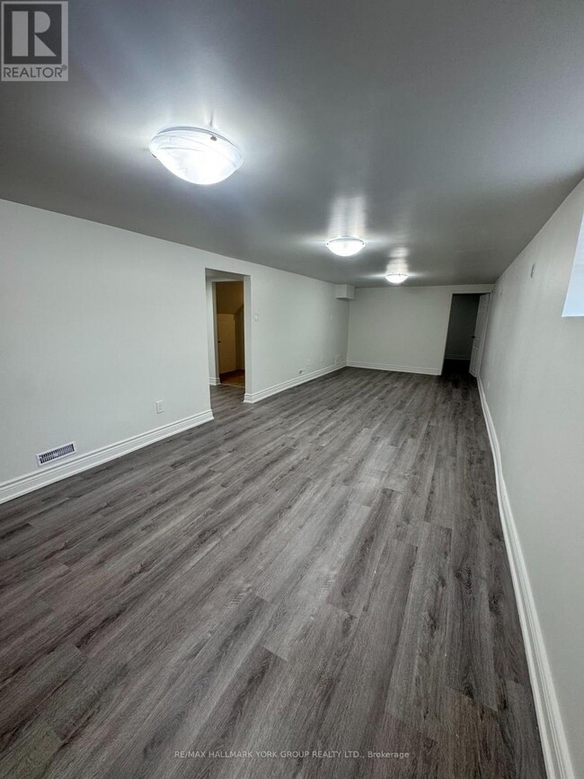 Building Photo - 856 Krosno Blvd