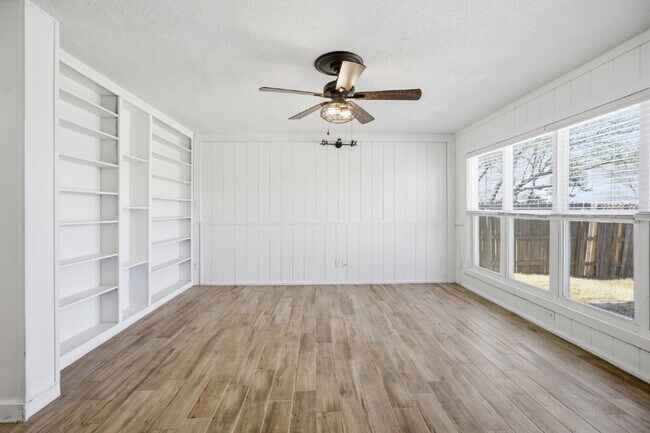 Building Photo - Modern Luxury Meets Historic Soul: Pristine Home with Flexible Move-In Through June!