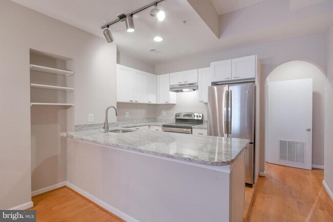Foto del edificio - 1352 Kenyon St NW