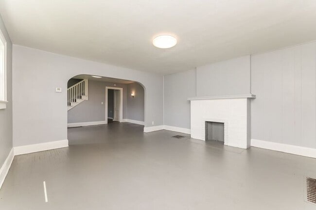 Building Photo - 1501/1503 Clifton Ave