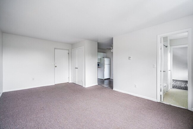 Building Photo - 18 Fairfield Ave