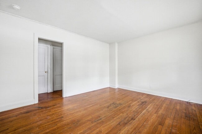 Building Photo - 212 1/2 A Armistead Avenue