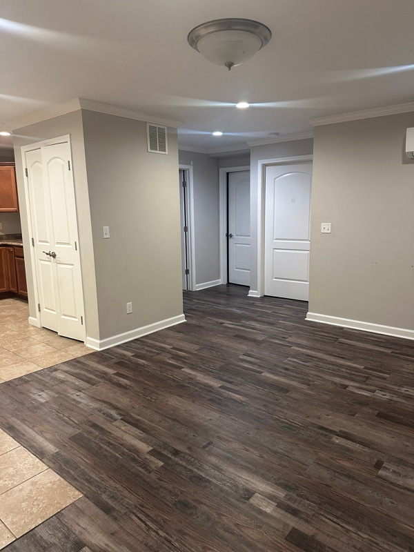 Building Photo - 1611 S Main St