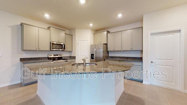 Building Photo - 411 157th Ct E