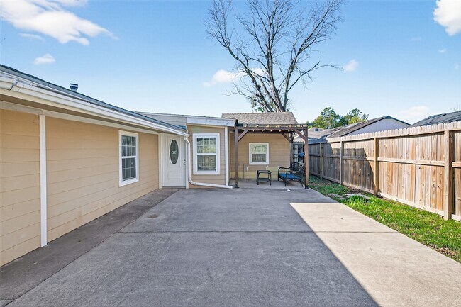 Foto del edificio - 7454 Navidad Rd