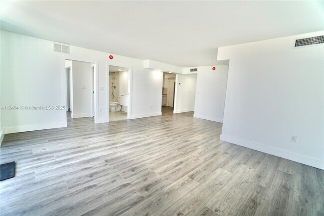 Building Photo - 2750 NE 183rd St