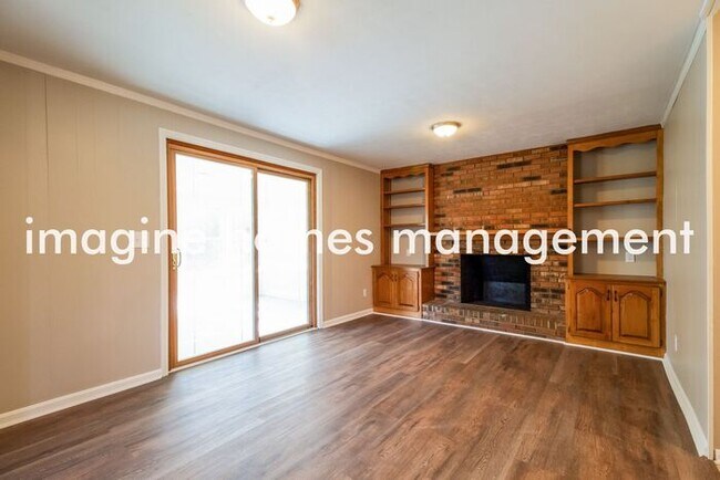 Foto del edificio - 1058 Eastland Terrace