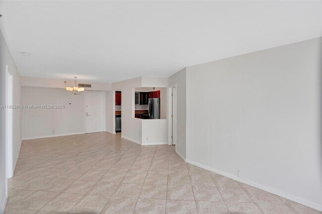 Foto del edificio - 3300 NE 191st St
