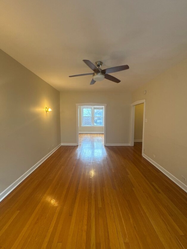 Foto del edificio - 4408 N Winchester Ave