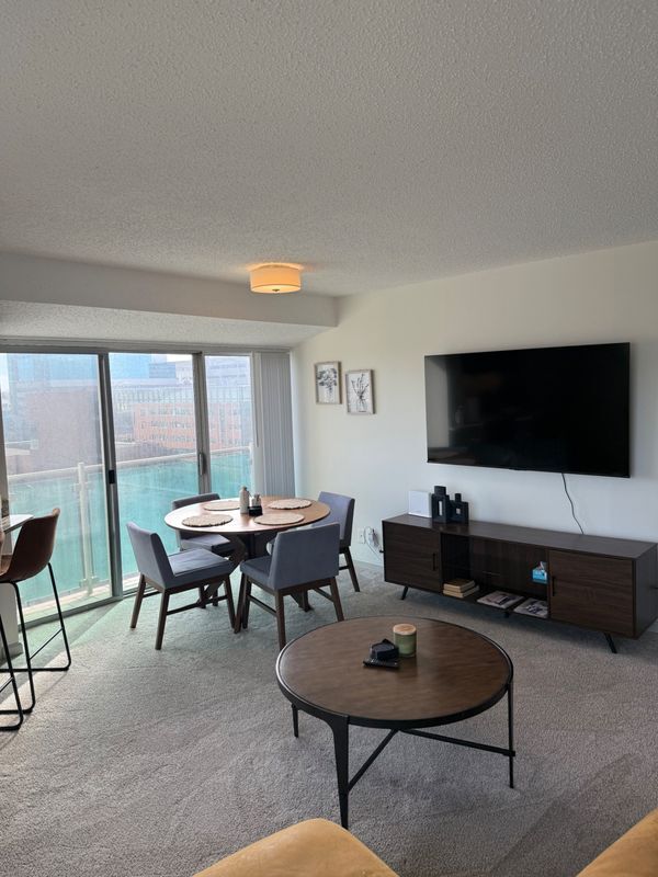 Foto del edificio - 3838 Rainbow Blvd