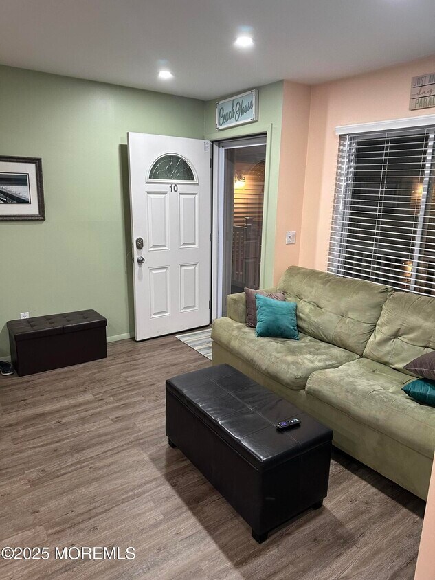 Foto principal - 14 Bay Blvd