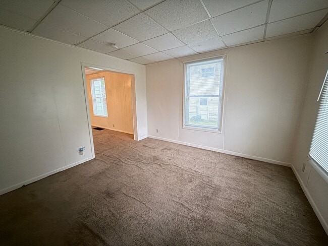 Building Photo - 205 S Pleasant St