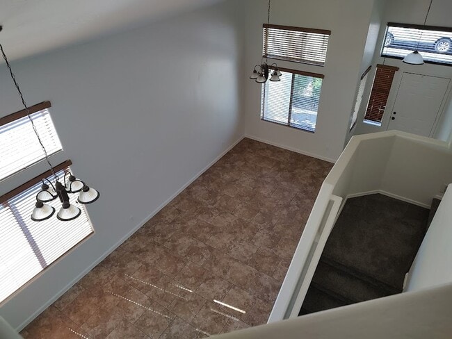 Building Photo - Fantastic 2 story home in Peoria!