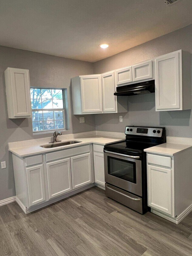 New Kitchen - 449 Rigsby Dr