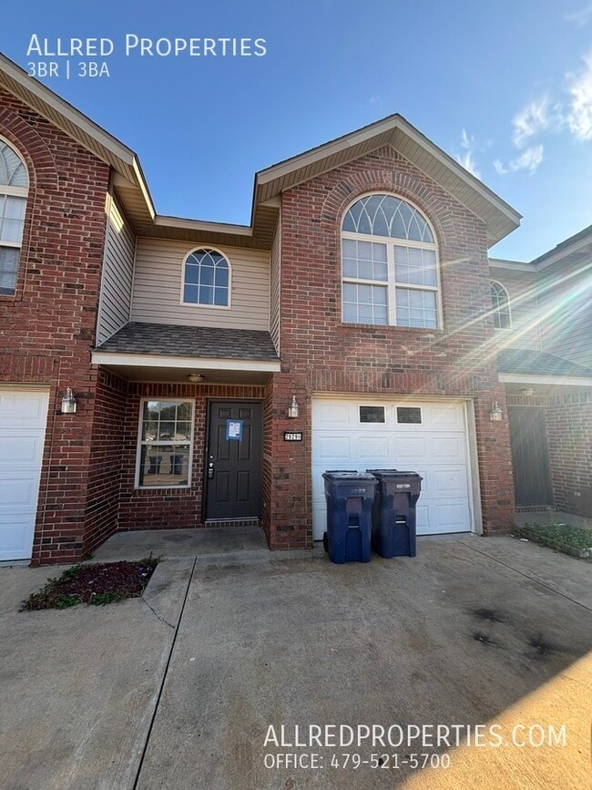 Building Photo - 2929 Meridian Pl