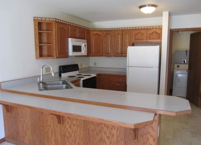 Foto del edificio - 634 Sycamore Dr