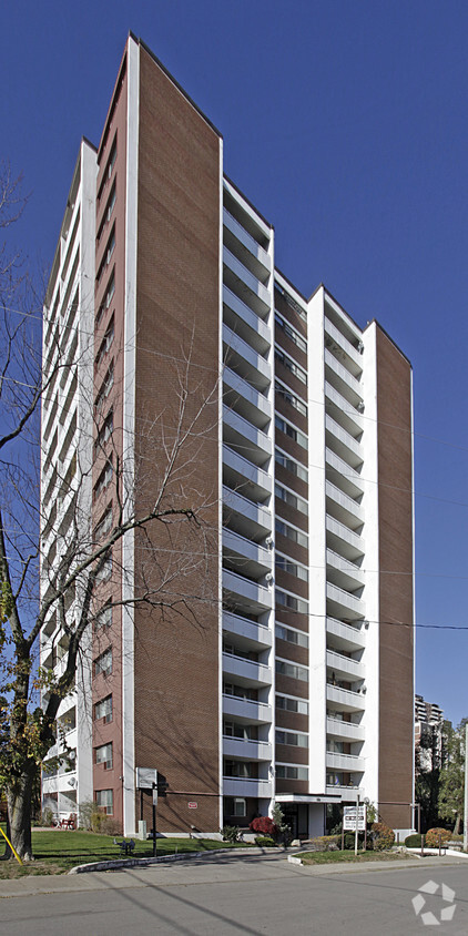 Building Photo - Bonaventure Apts