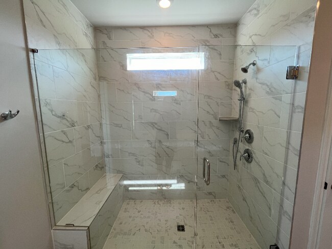 Building Photo - 5004 Del Corso St