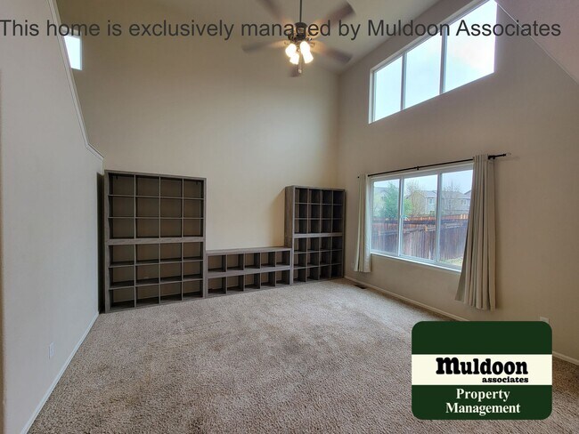 Foto del edificio - ? Bright & Spacious 3-Bedroom Home w/ 3-Car Garage