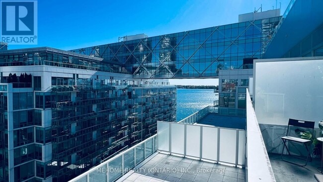 Building Photo - 15 Queens Quay E