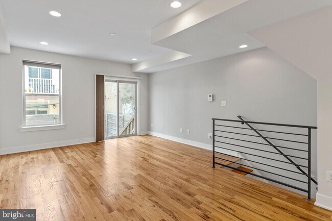 Foto del edificio - 2311 Ellsworth St