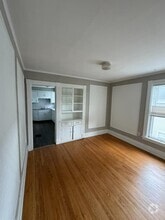 Building Photo - 228 Henry Ave SE