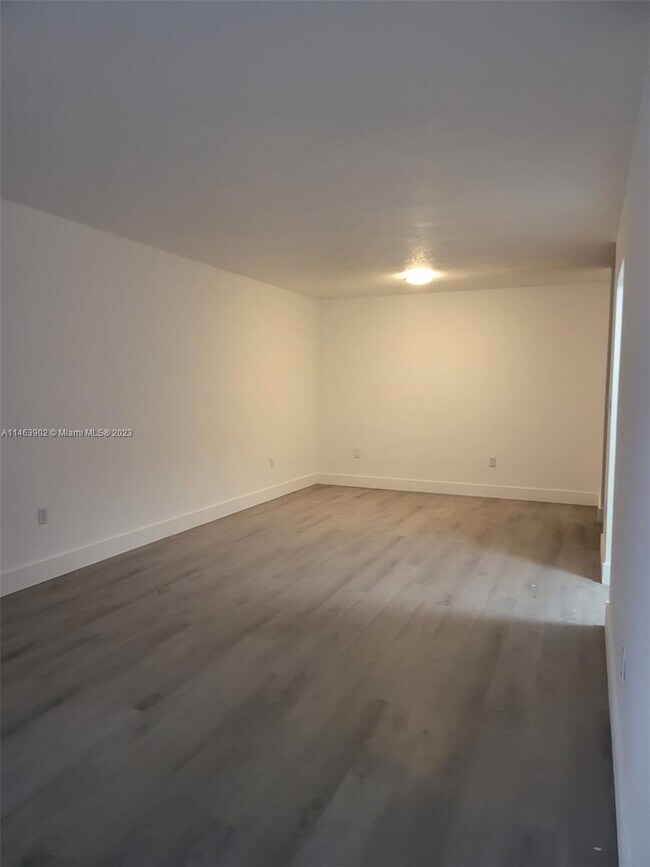 Building Photo - 5800 SW 127th Ave