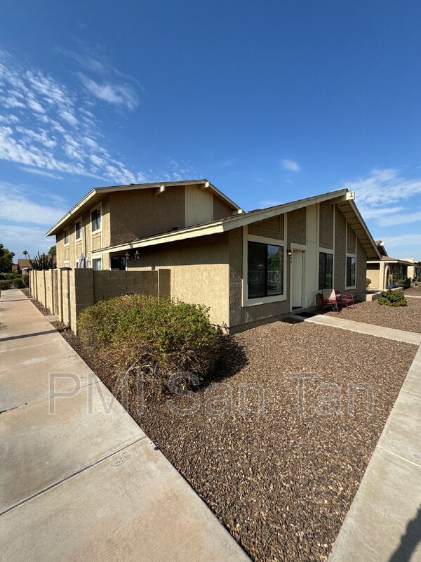 Building Photo - 1264 N 84th Pl