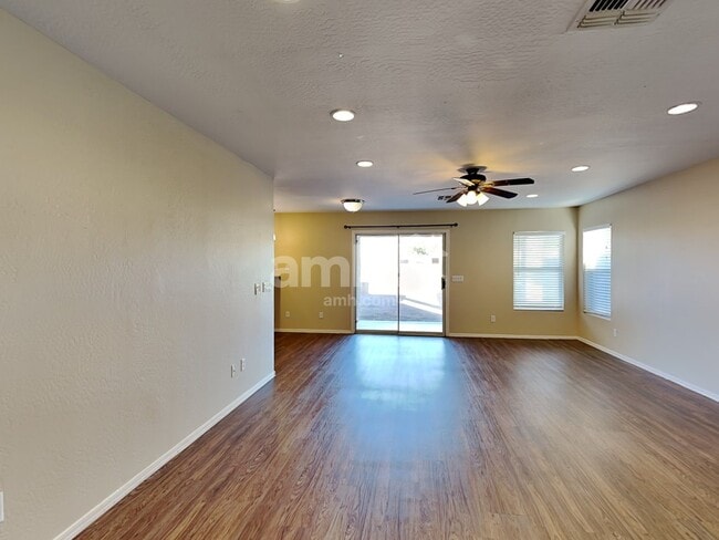 Building Photo - 22644 W Adams Dr