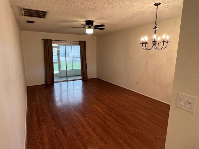 Foto del edificio - 2852 Forrestal Ct