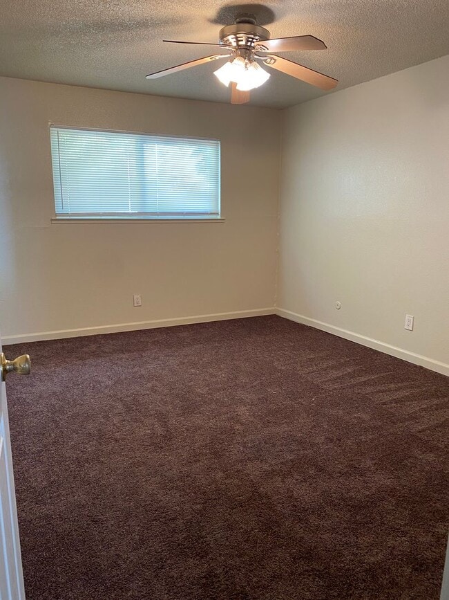 Building Photo - Charming 3-Bed, 2-Bath Home in North Merced!