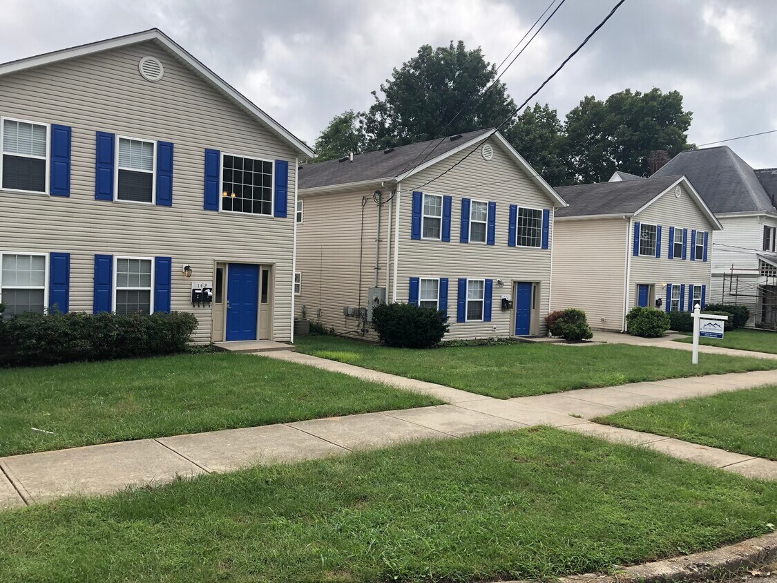 Primary Photo - 130 N C St