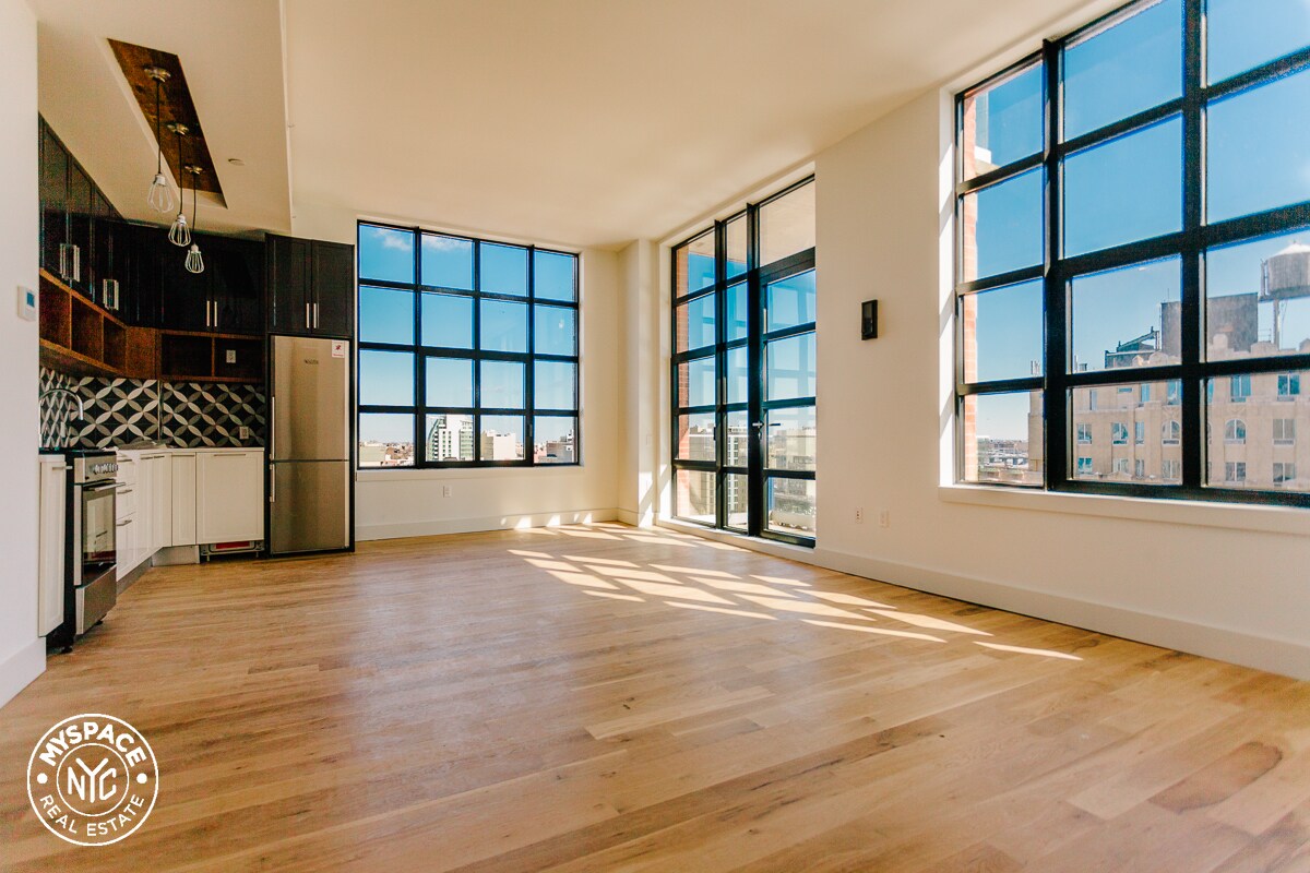 Primary Photo - 41-21 28th St