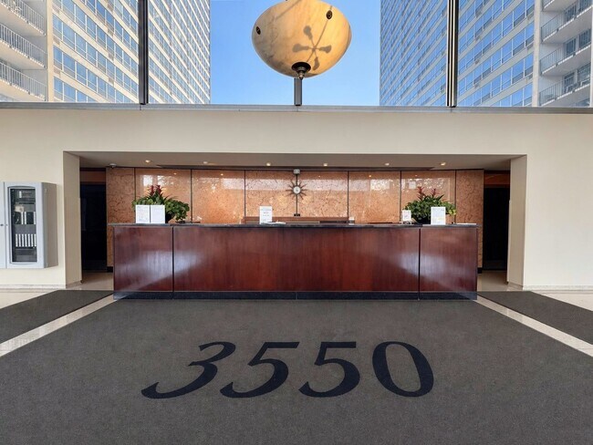 Foto del edificio - 3550 N Lake Shore Dr